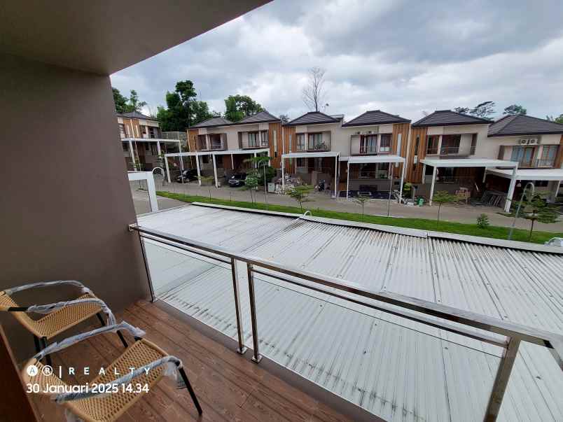 dijual rumah bali garden city view