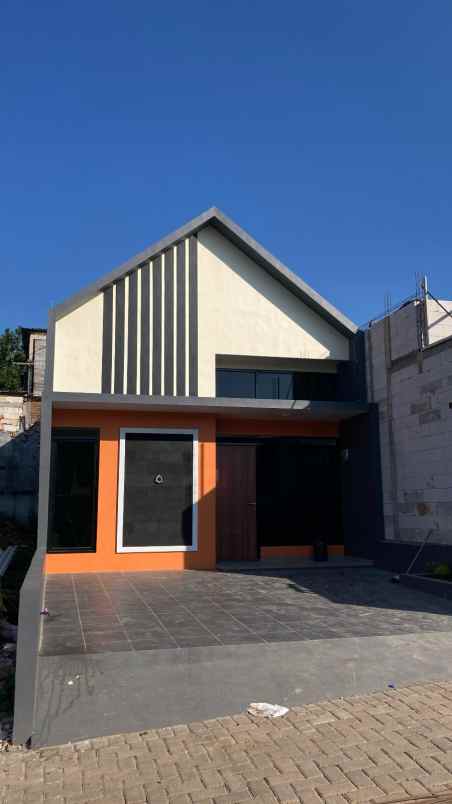 dijual rumah baru dalam cluster di banyumanik semarang