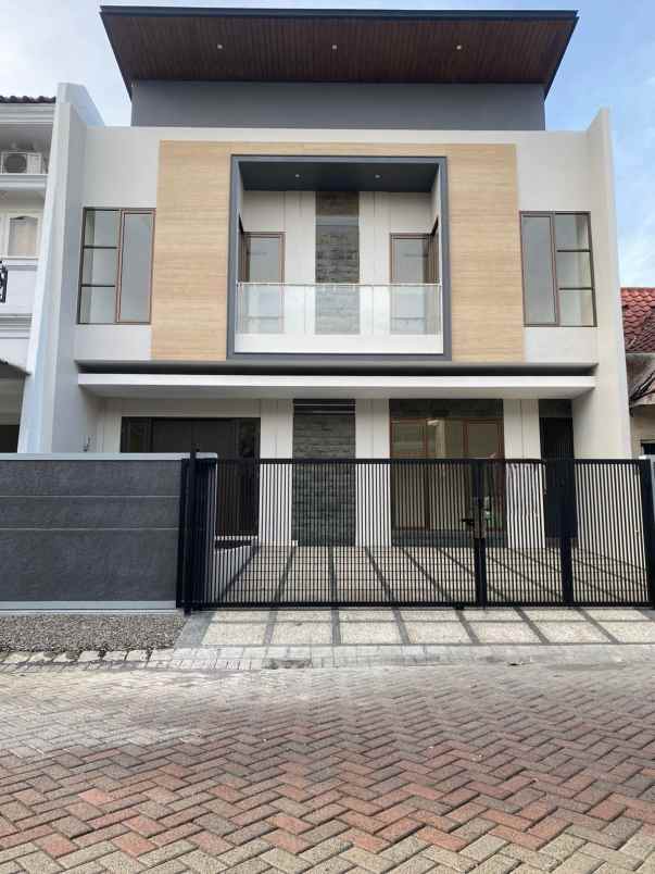 dijual rumah baru di citraland utama