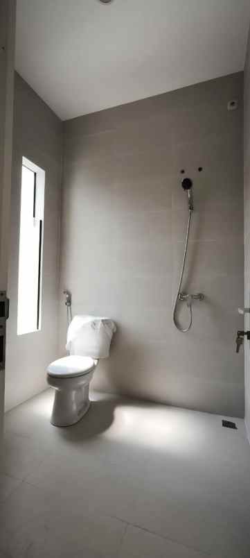 dijual rumah baru gress di lebak jaya