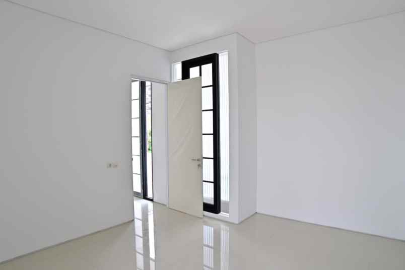 dijual rumah baru minimalis di manyar rejo surabaya