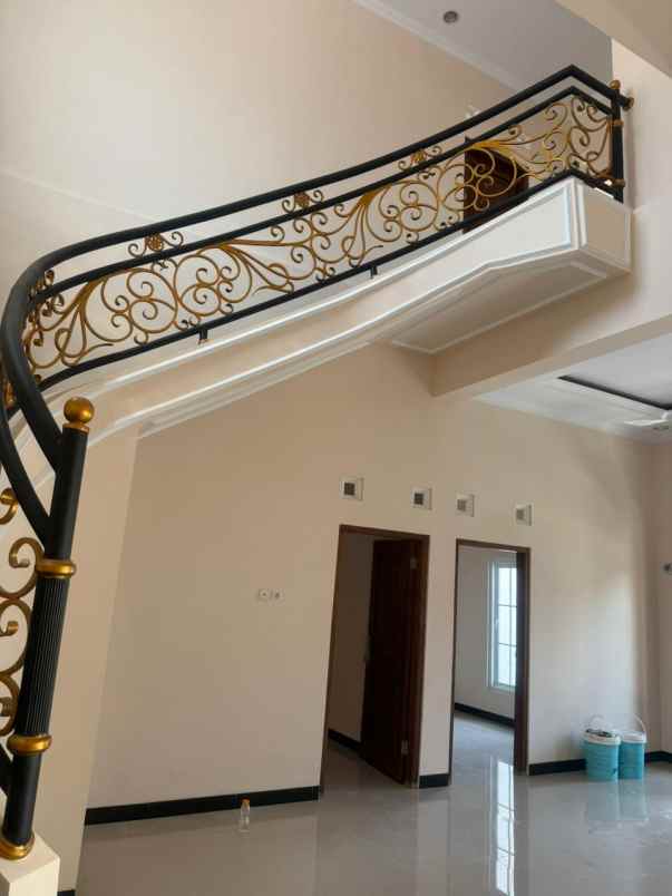 dijual rumah batiretno banguntapan bantul