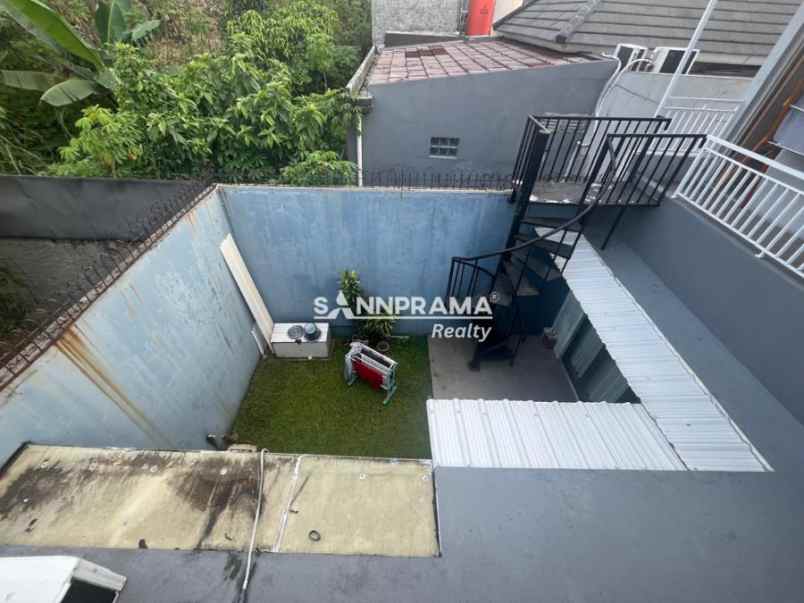 dijual rumah bella casa residence