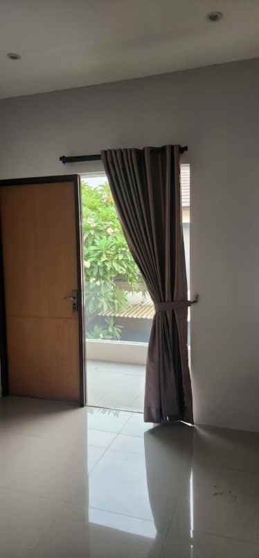 dijual rumah bintaro sektor 2