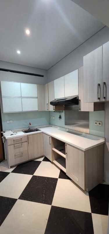 dijual rumah bintaro sektor 2