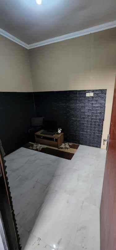 dijual rumah bumi indah