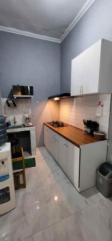 dijual rumah bumi indah