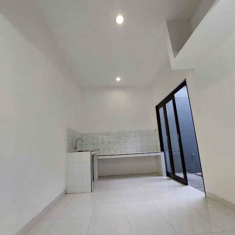 dijual rumah cantik di graha raya bintaro