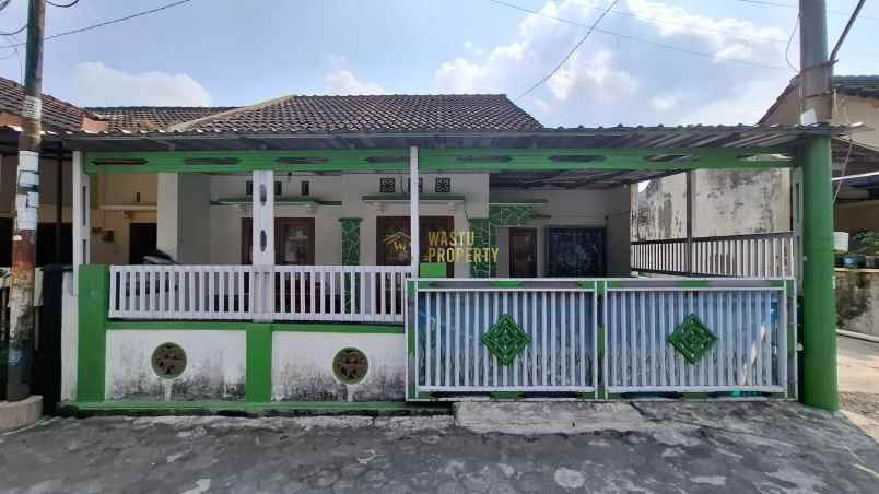 dijual rumah caturtunggal kec depok kab