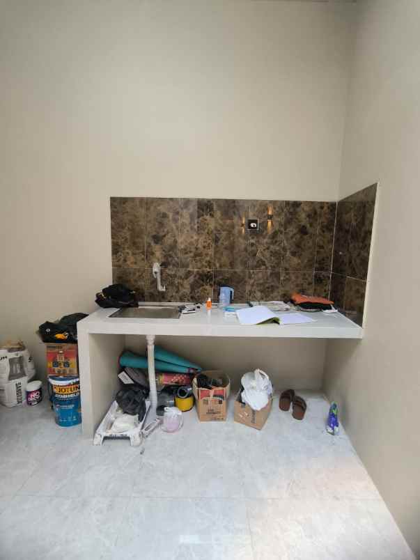 dijual rumah cebongan