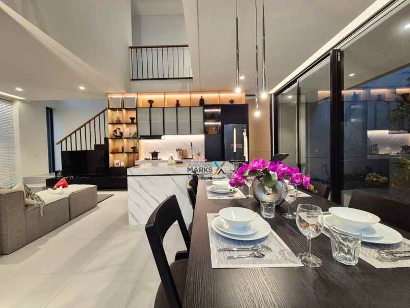 dijual rumah central park juanda