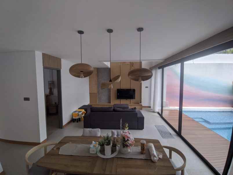 dijual rumah cigadung