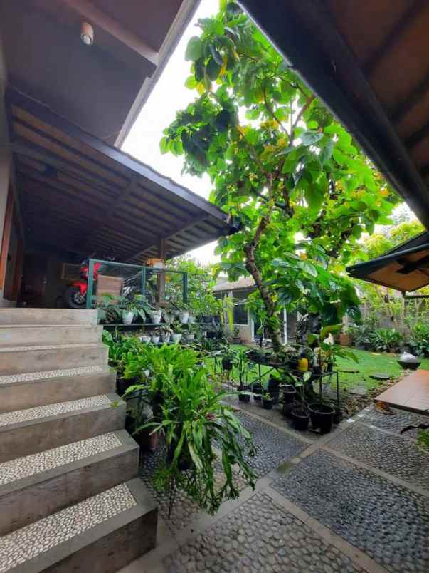 dijual rumah cigadung