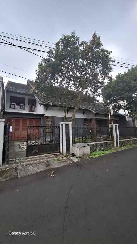 dijual rumah cigadung
