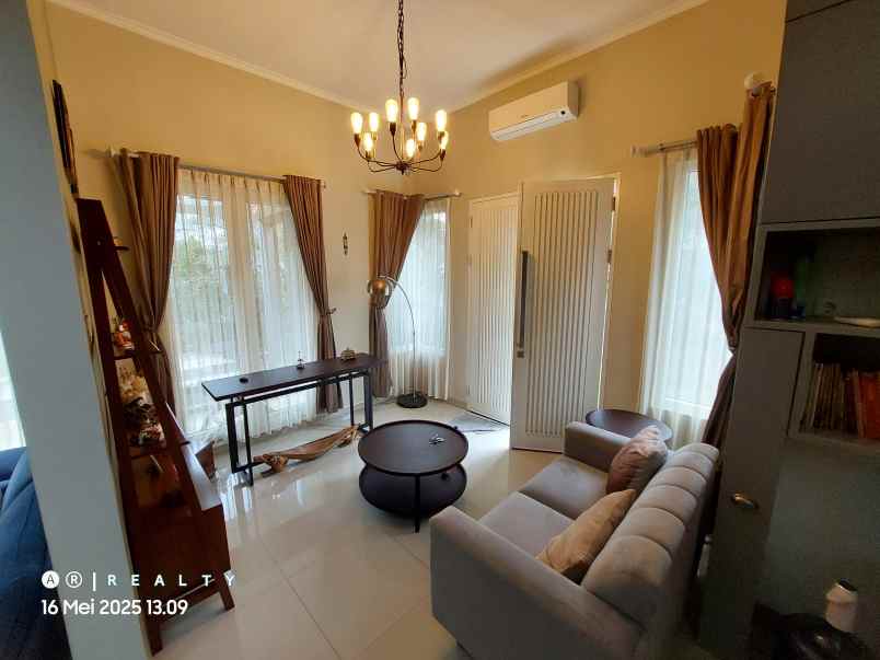 dijual rumah cigadung kota bandung jawa