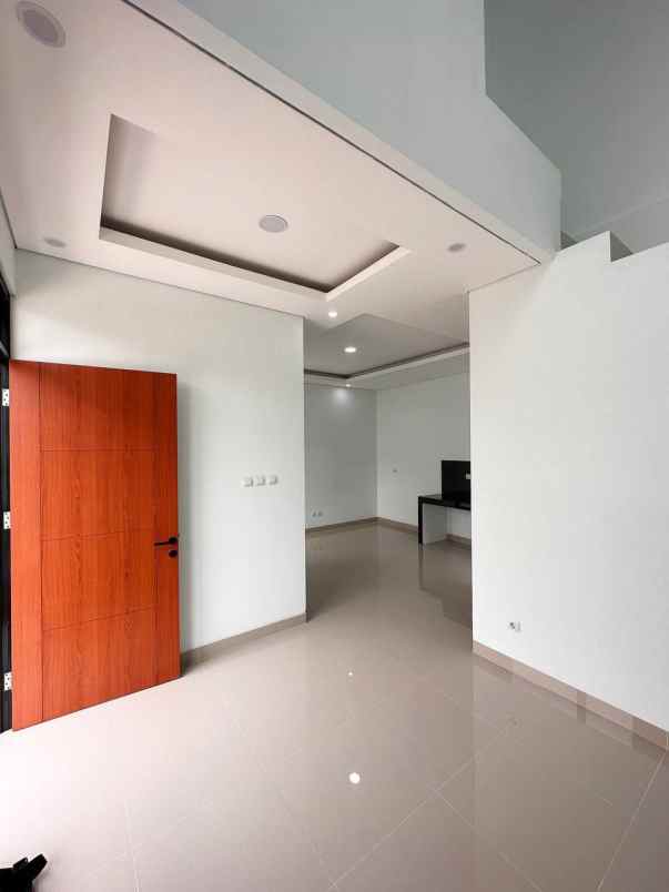 dijual rumah cilangkap