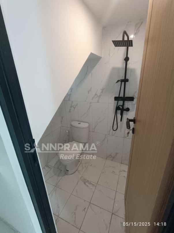 dijual rumah cilangkap