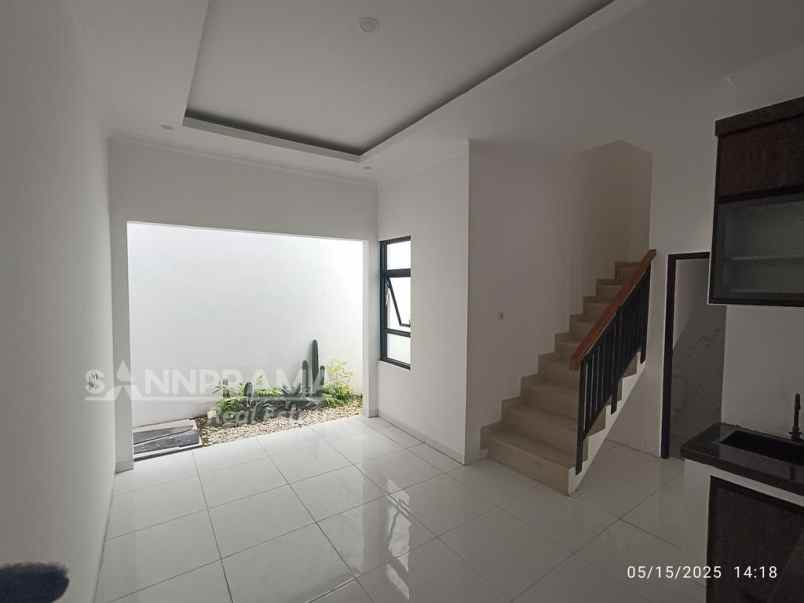 dijual rumah cilangkap