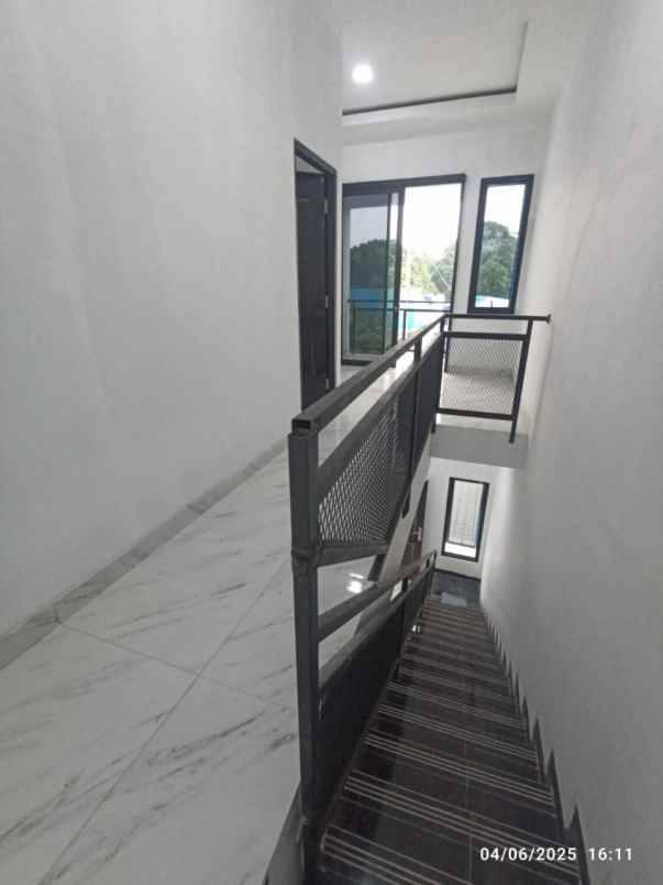 dijual rumah cilangkap