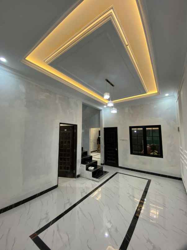 dijual rumah cipedak