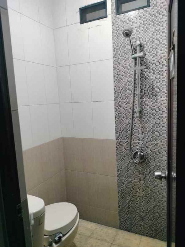 dijual rumah cipedak jagakarsa