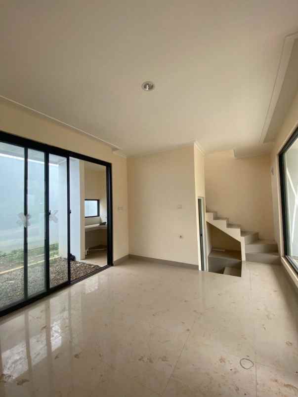 dijual rumah ciwaruga gegerkalong