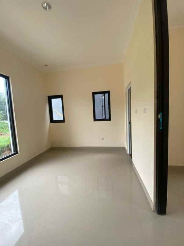 dijual rumah ciwaruga gegerkalong