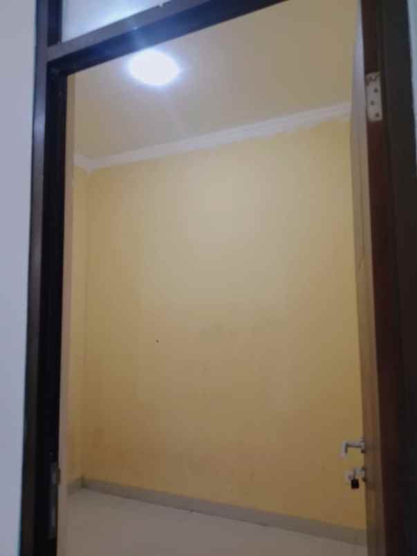 dijual rumah cluster edelweis