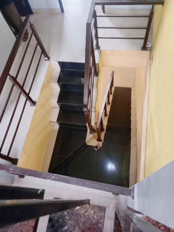 dijual rumah cluster edelweis