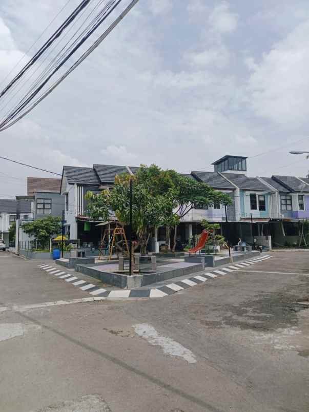 dijual rumah cluster edelweis