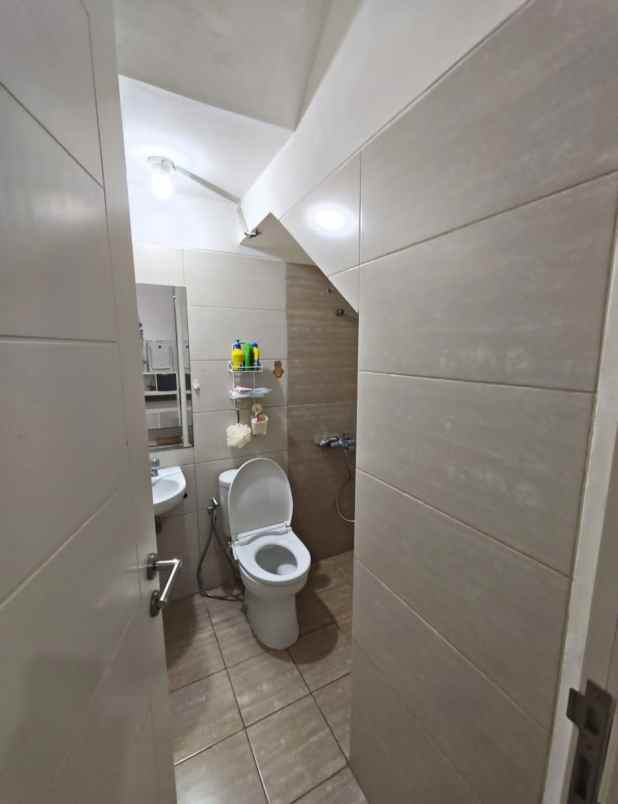 dijual rumah cluster vasana kota