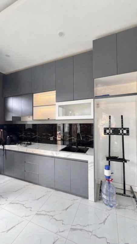 dijual rumah cluster villa tropis dago