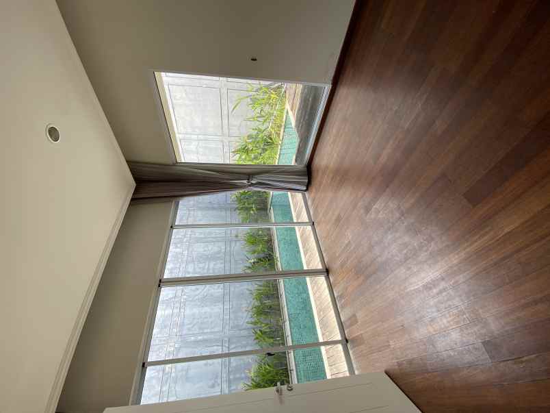 dijual rumah cluster whitsand greenwich