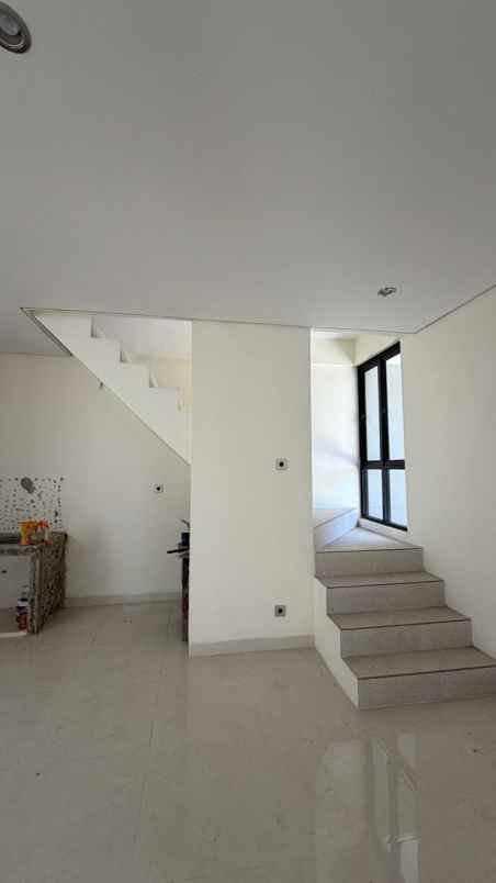 dijual rumah condongcatur