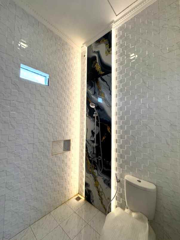 dijual rumah d bale cimuning townhouse