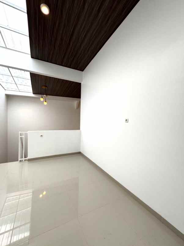 dijual rumah d bale cimuning townhouse