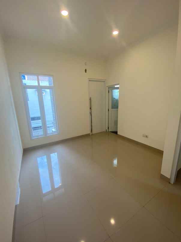 dijual rumah dalam cluster di cipayung jakarta timur