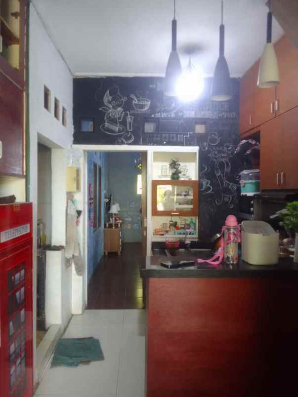 dijual rumah dalam komplek cipageran kolmas