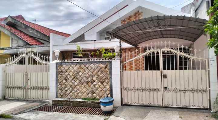 dijual rumah darmo harapan