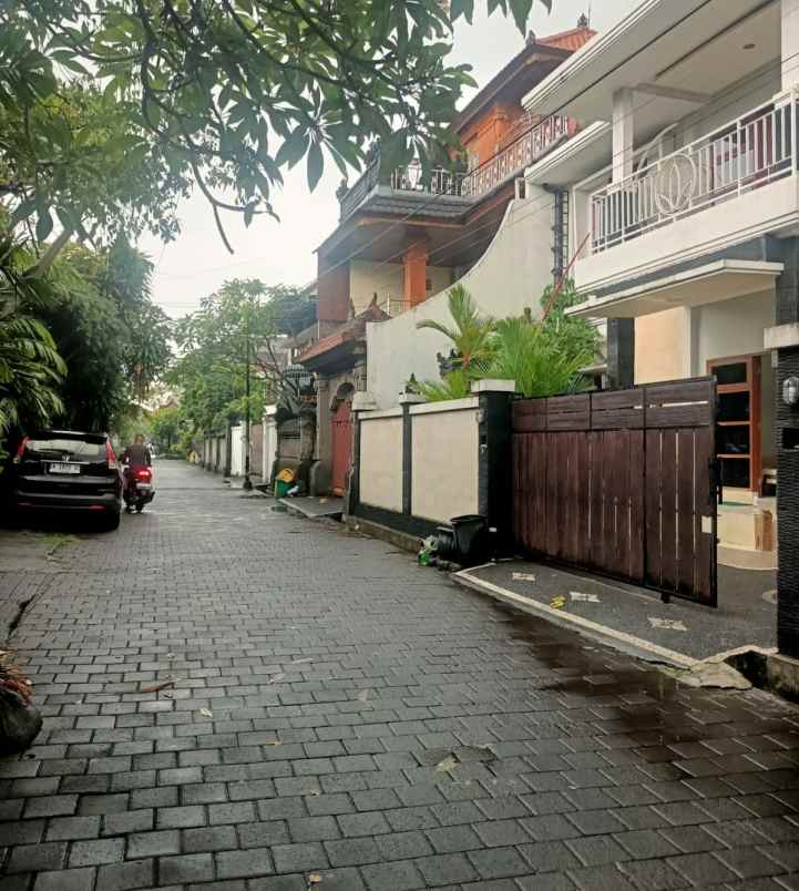 dijual rumah denpasar timur