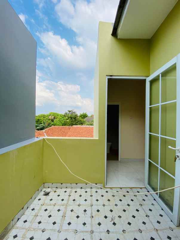 dijual rumah depan alun alun gdc depok