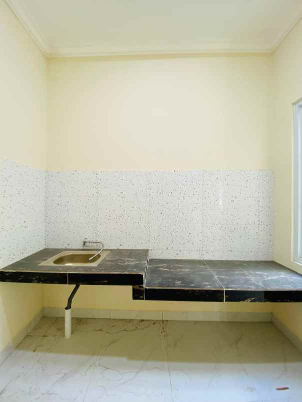 dijual rumah depan alun alun gdc depok