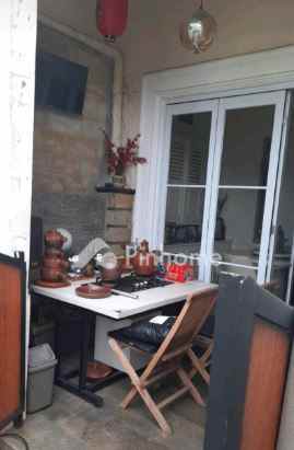 dijual rumah di kemirimuka beji depok jawa barat