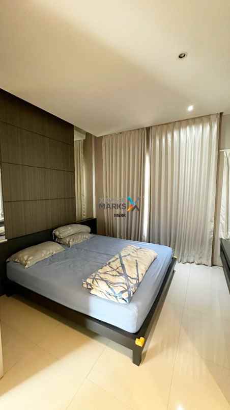 dijual rumah dian istana moca verbana