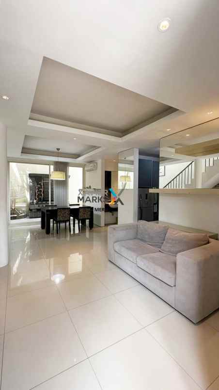 dijual rumah dian istana moca verbana