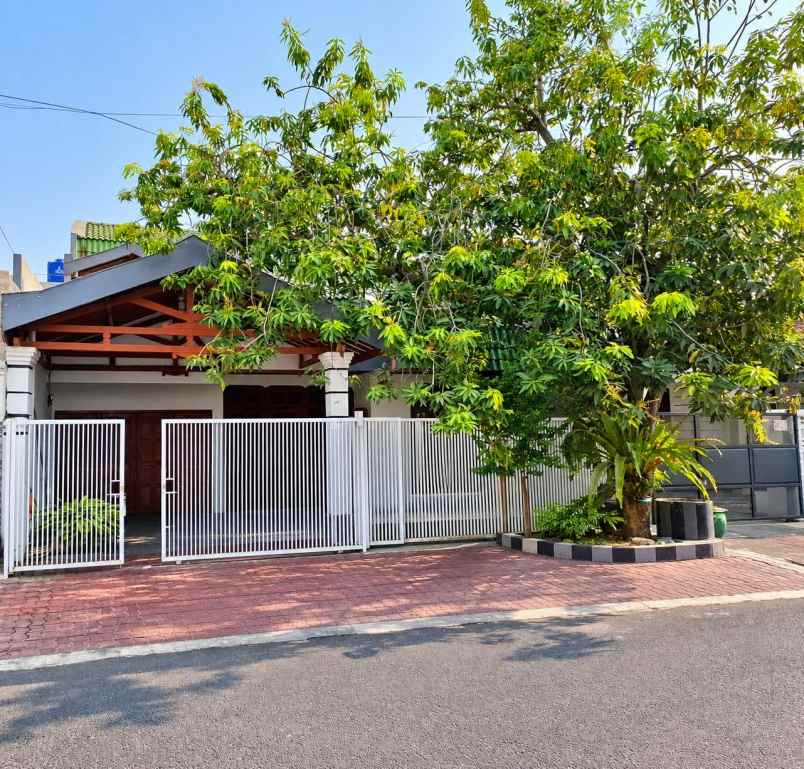 dijual rumah dukuh kupang