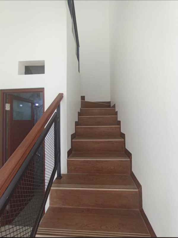 dijual rumah duren sawit