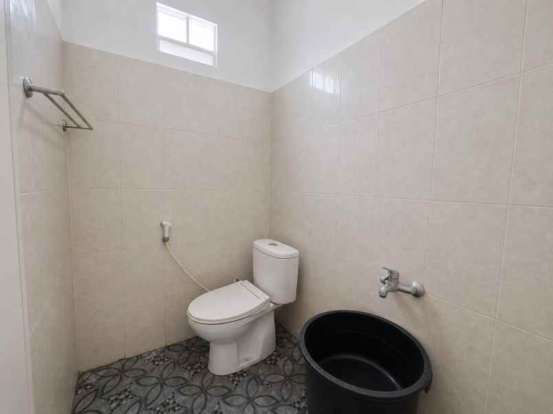 dijual rumah duren sawit jakarta