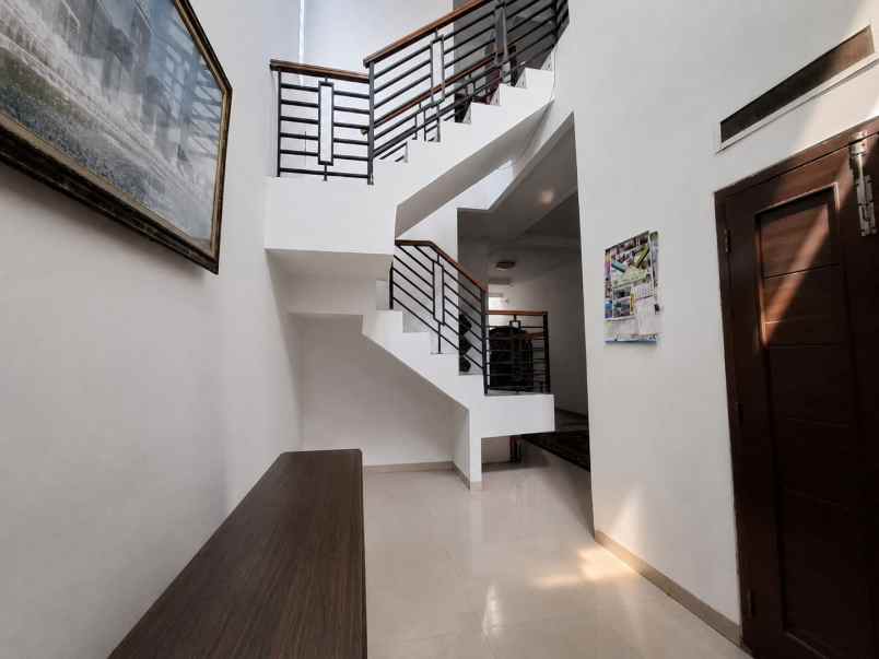 dijual rumah duren sawit jakarta