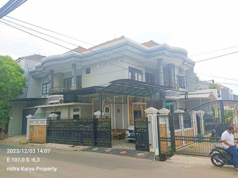 dijual rumah galaxy bekasi selatan